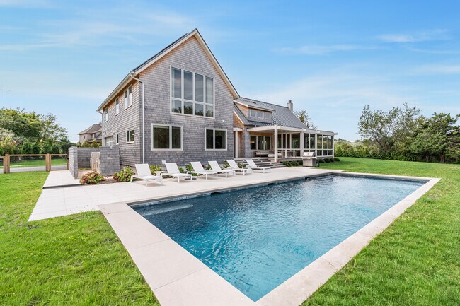 Photo - 610 Wildberry Ln