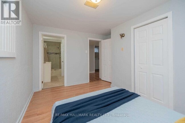 Photo - 218 Silverbirch Dr