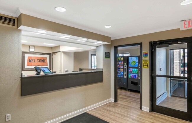 Furnished Studio-Kansas City - Overland Park - Nall Ave