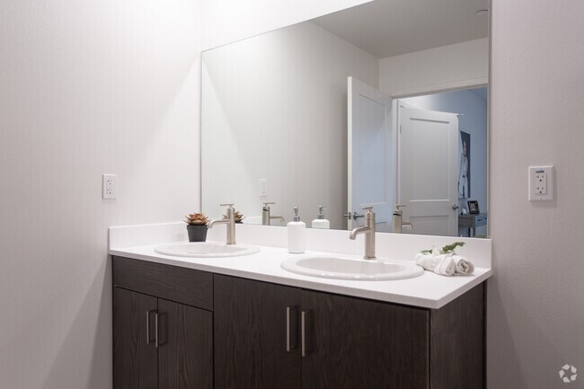 2BR-2BA-866 SF