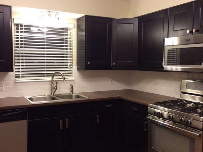 Photo - 6733 NW Compass Dr