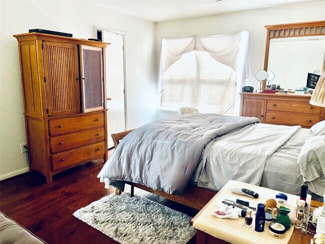 Photo - 5707 Highbury Ct