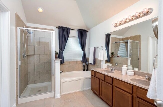 Photo - 2822 Lockeridge Cove Dr