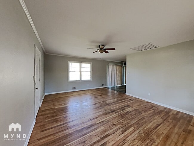 Photo - 5245 Louis Xiv Ln SW