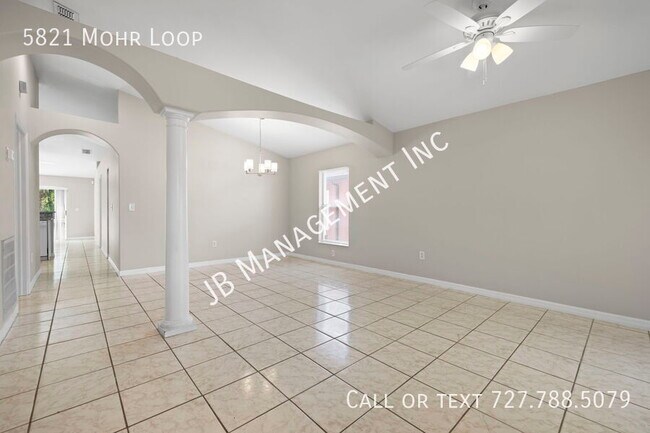 Photo - 5821 Mohr Loop