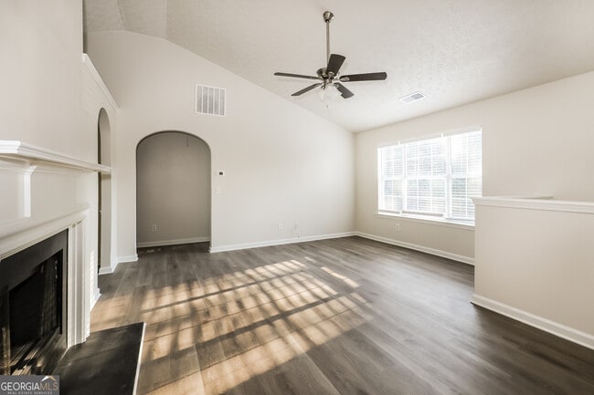 Photo - 824 Piccadilly Cir