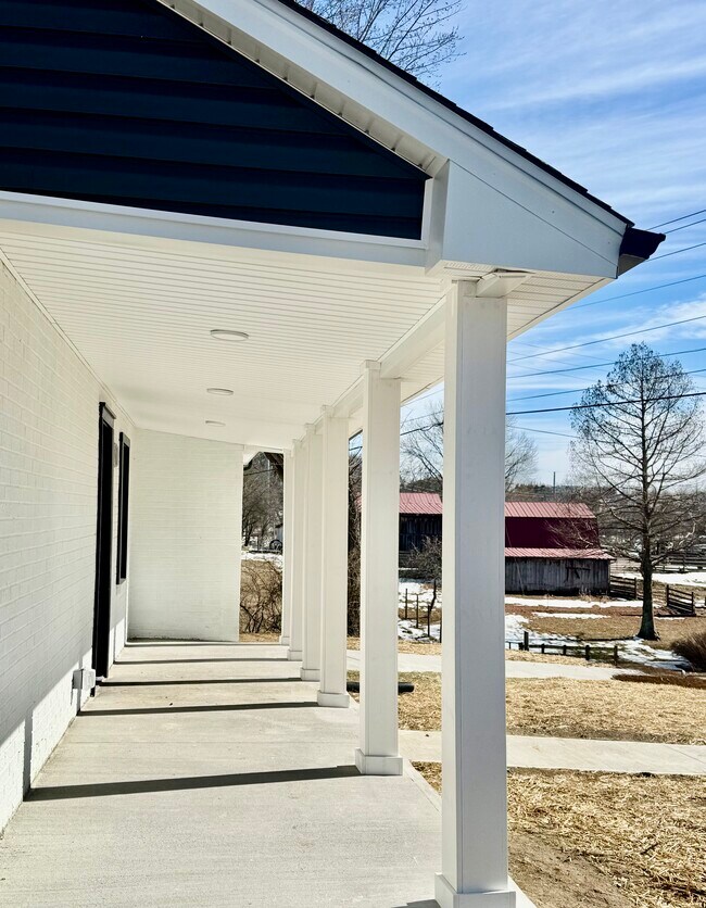 Photo - 1070 Hightop Rd