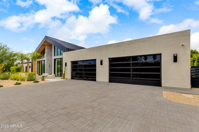 Photo - 5020 N Chiquita Ln