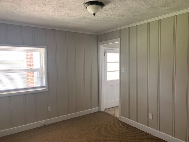 Photo - 4629 Ferncliff Dr Unit Apt B