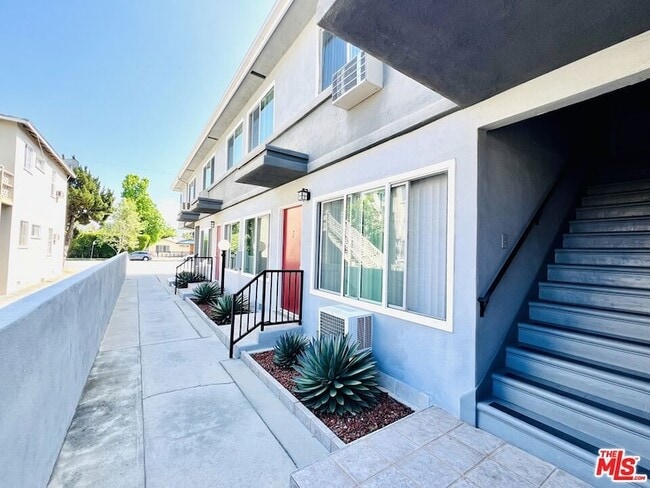 Photo - 11749 Riverside Dr