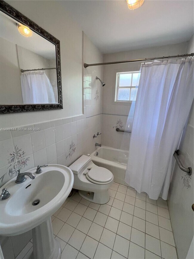 Photo - 421 NW 57th Ct