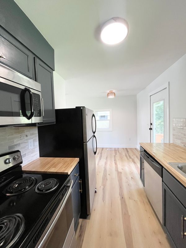 Photo - 3741 Elmwood Ave