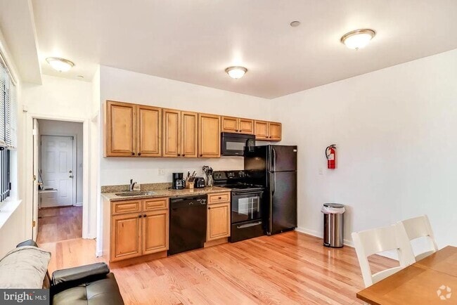 Building Photo - 1511 W Susquehanna Ave Unit B Rental