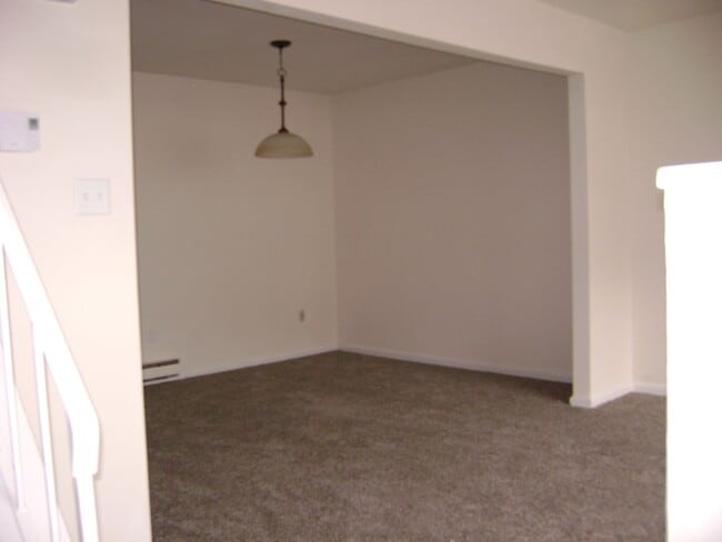 Photo - 3BR Townhome with garage! - Northampton School District