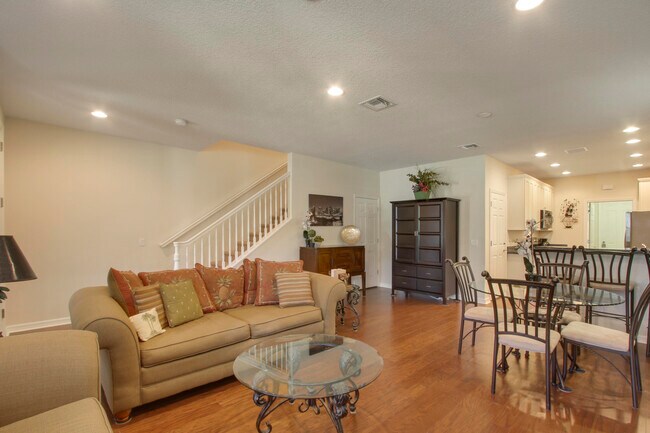 Photo - 1168 S Community Dr