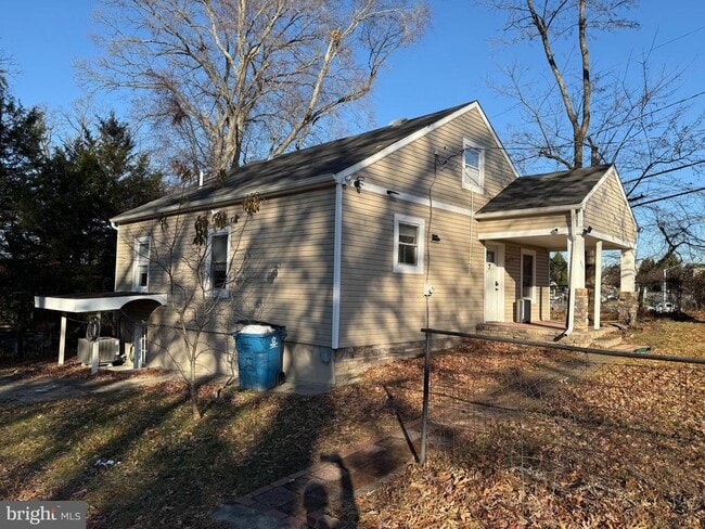 Photo - 9300 Sanger St