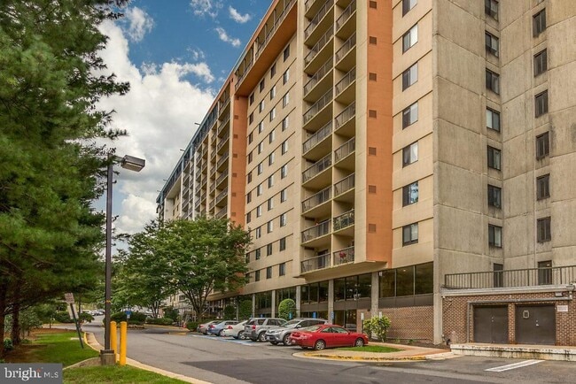 Building Photo - 3800 Powell Ln Unit 1029 Rental