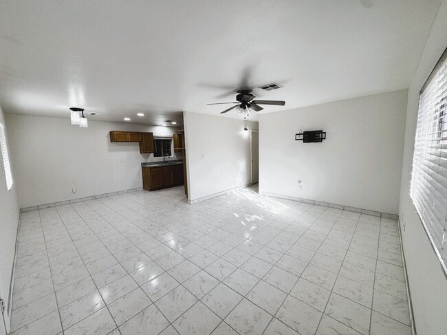 Photo - 726 Calle Nueva Vida