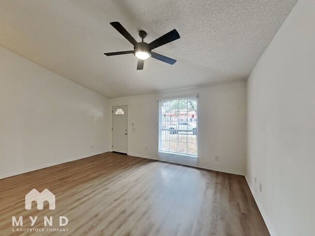 Photo - 2904 N Massachusetts Ave