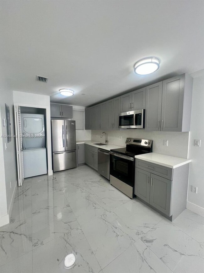 Photo - 1860 NW 19th St Unidad 102
