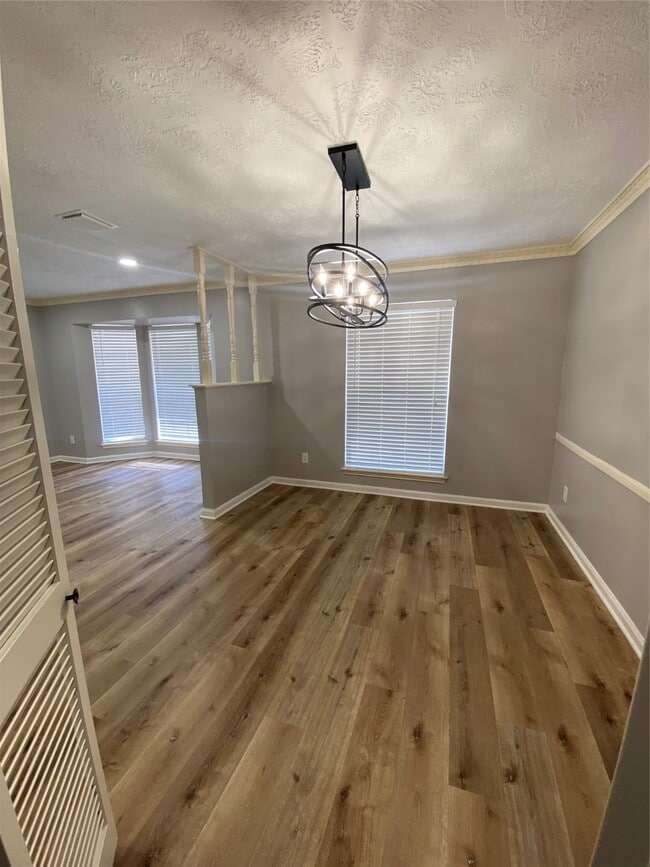 Building Photo - 11702 N Petersham Dr