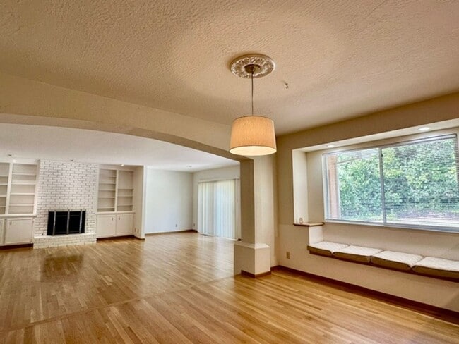 Photo - Los Gatos 4 Bedroom Spacious Home in Great Neighborhood With Pool!