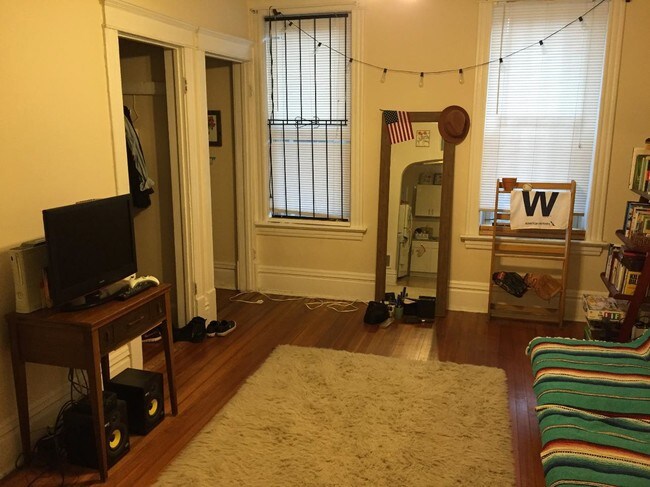 Photo - 1824 N Paulina