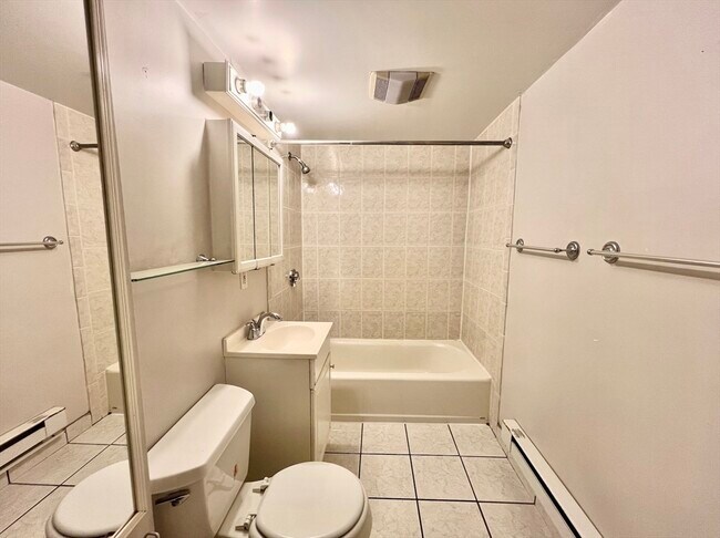 Photo - 337 Beacon St Unit 1