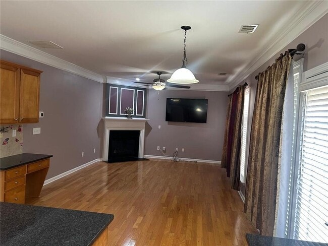 Photo - 815 Earlham Dr