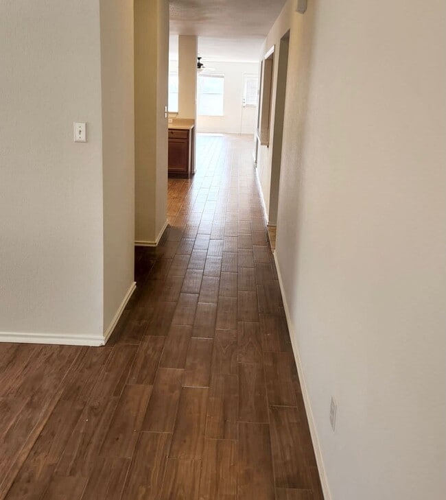 Photo - 212 Holman Path