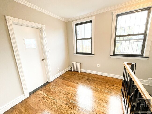 Photo - Mott Street Unit 17