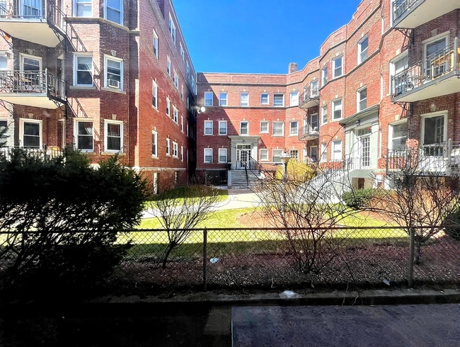 Photo - 145 Summer St Unidad 3r