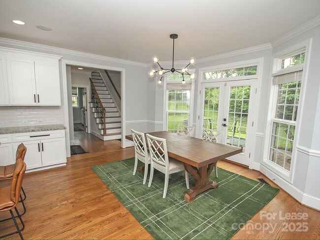 Photo - 5528 Providence Rd