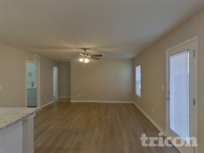 Photo - 631 Buckskin Rd