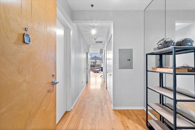 Photo - 1201 W Adams St Unit 807