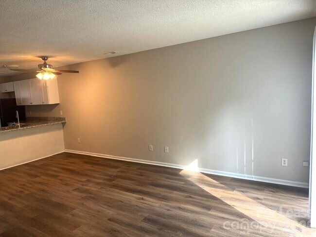 Photo - 3912 Briarhill Dr