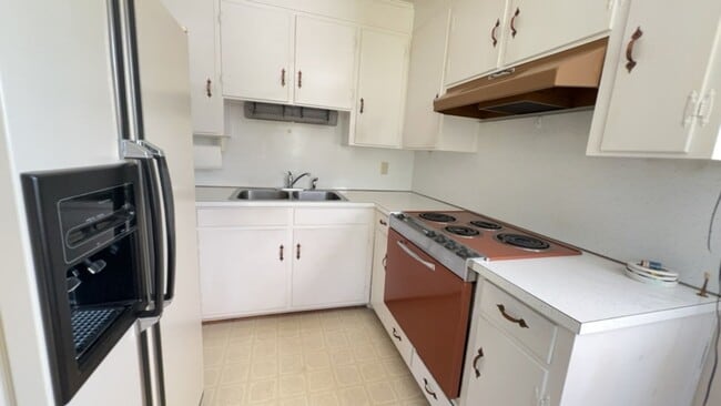 Photo - Jeanette Avenue-1041/1043 (Duplex) Unit 1041