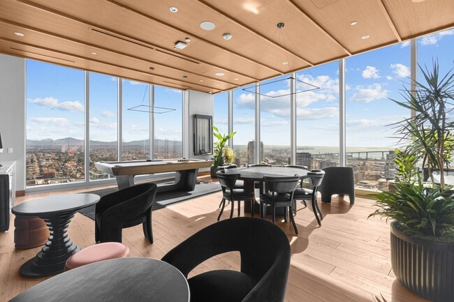 Photo - 800 Broadway