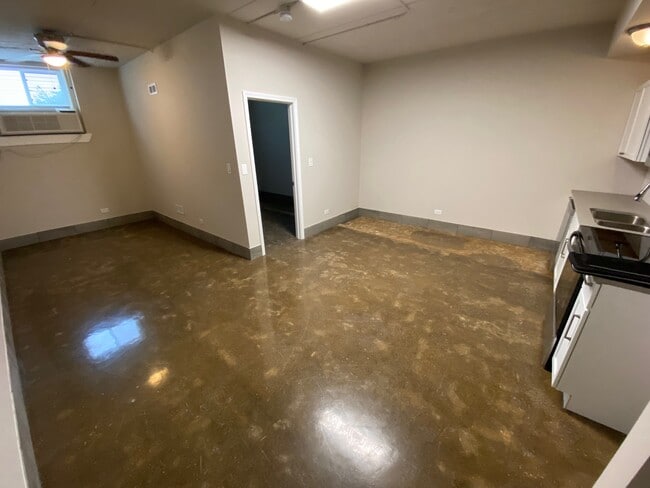 Photo - 175 S McHenry Ave Unidad 1 Bed - 1 Bath