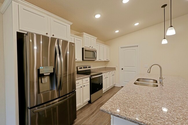 Photo - 6114 Redberry Dr