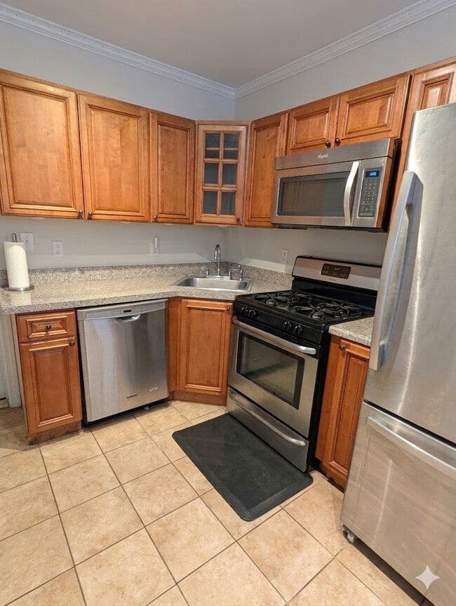 Building Photo - 9 Medford St Unit R1