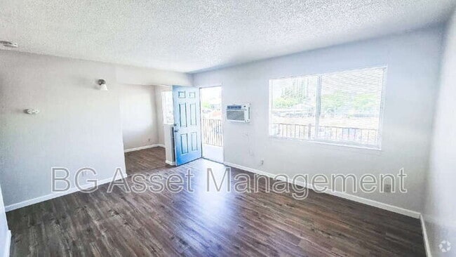Building Photo - 1922 Ethan Way Unit 39 Rental