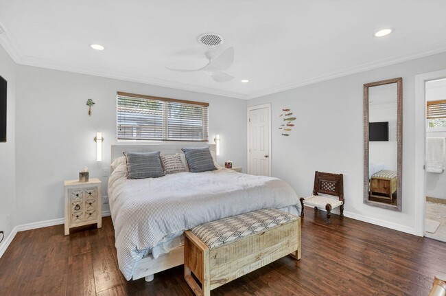 Photo - 424 SW 7th Way