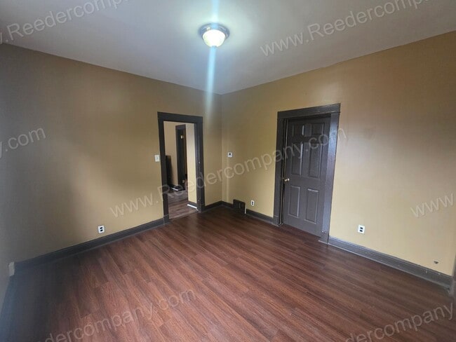 4854 Tod Ave Unidad 2r