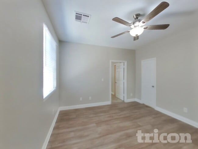 Photo - 9827 W Spinnaker Creek Ave
