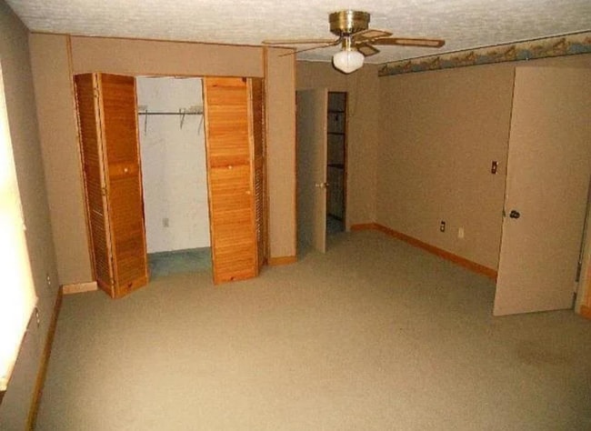 Photo - 406 Clifty St