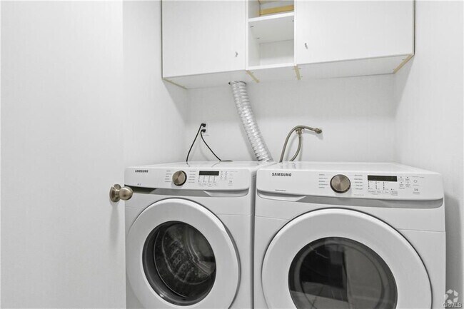 Building Photo - 1222 Kings Rd Unit 3 Rental