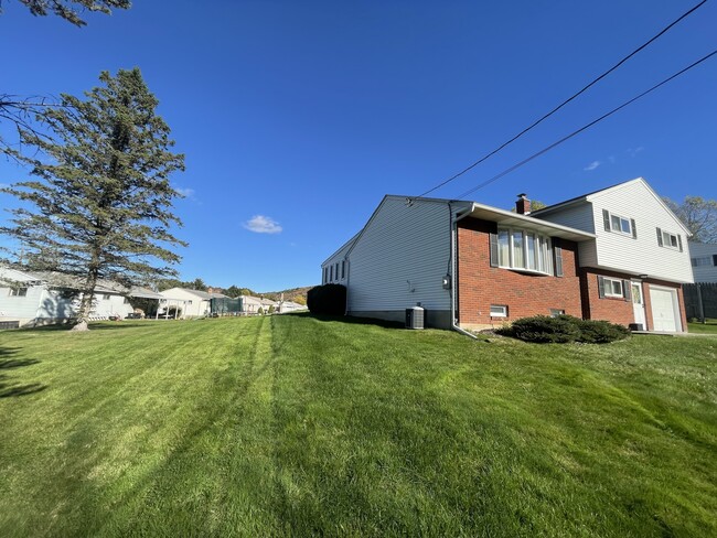 Photo - 1005 Murray Hill Rd