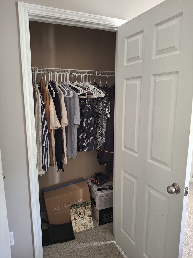 $1000 Room - 13511 Porter Creek Rd