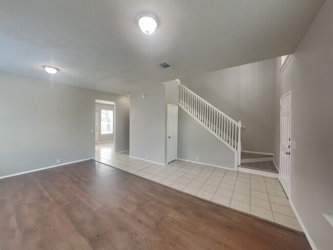 Photo - 18810 Woodglen Shadows Dr